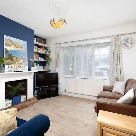 3br House A Perfect Group Getaway * London