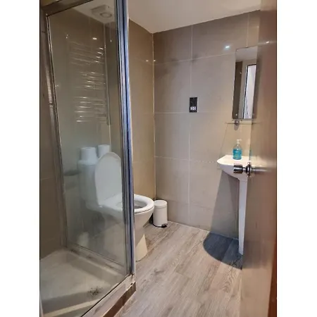 Fg2- Mezzanine Flat Fits 3 Near Hyde Park Apartment