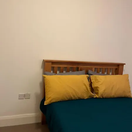 Extra Large, Modern Family In London Close To Station And Central London * Finchley