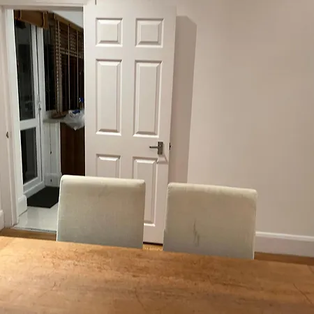 Extra Large, Modern Family In London Close To Station And Central London * Finchley