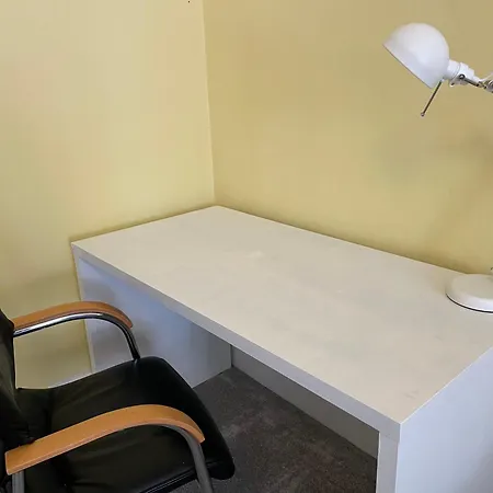 1 Bedroom In The Heart Of West Apartment