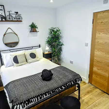Innit Townhouse Apartmán *