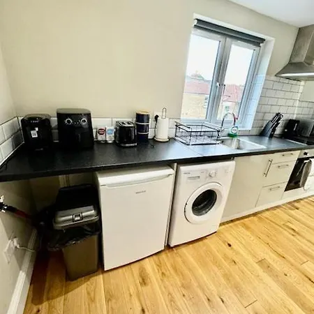 Lovely Flat In Brockley, Se4 *