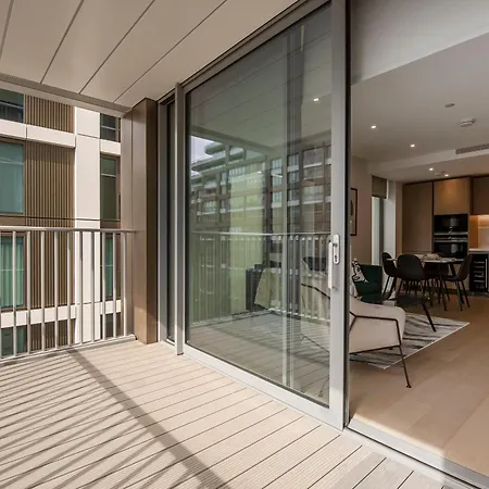 Battersea Power Station 2 Bed Close To Harrods London