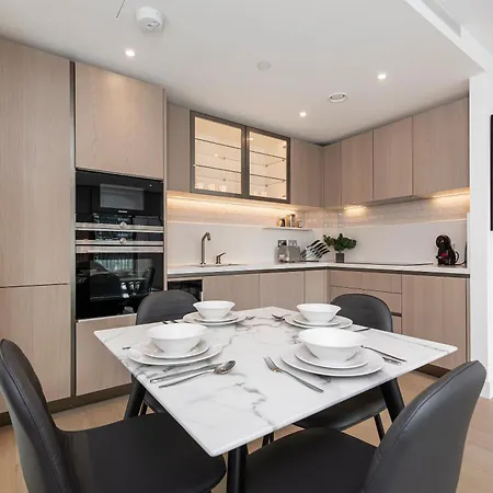 Battersea Power Station 2 Bed Close To Harrods