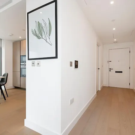 Battersea Power Station 2 Bed Close To Harrods Apartment *