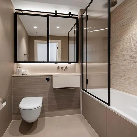 Battersea Power Station 2 Bed Close To Harrods Apartment *