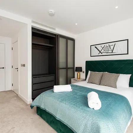 Battersea Power Station 2 Bed Close To Harrods Apartment