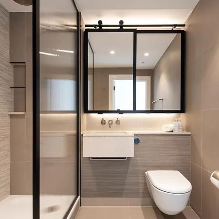 Battersea Power Station 2 Bed Close To Harrods Apartment *