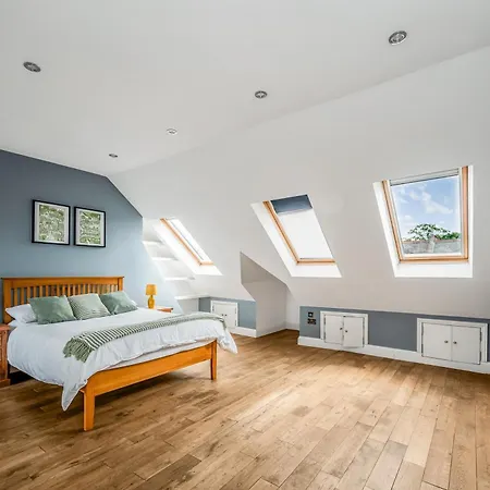 Pass The Keys Wonderful Six Bed Victorian In London