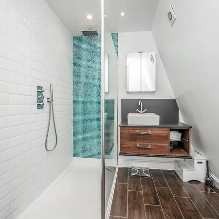 Pass The Keys Wonderful Six Bed Victorian In Holiday home
