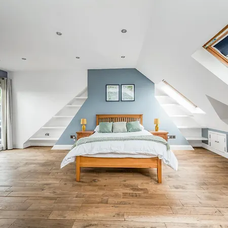 Pass The Keys Wonderful Six Bed Victorian In * London