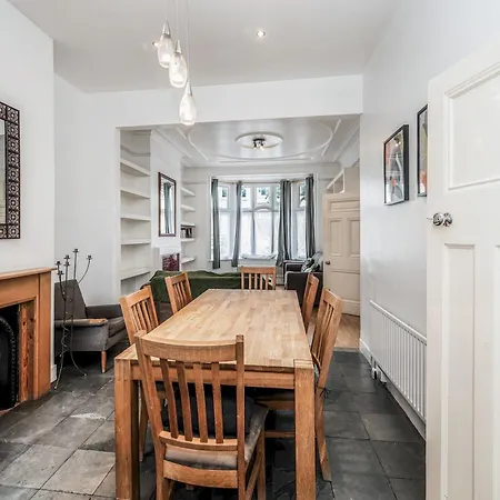 Pass The Keys Wonderful Six Bed Victorian In Holiday home London