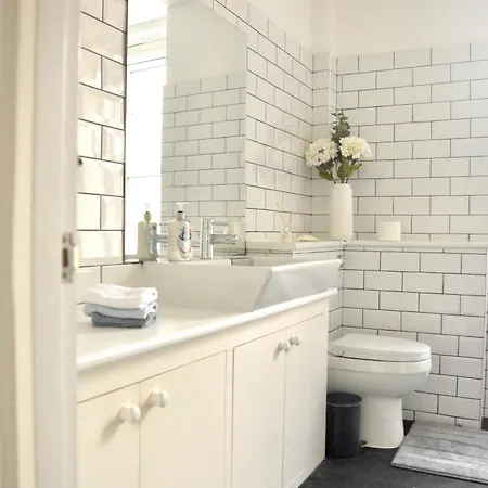 Apartment Victorian Amazing Three Bedroom London
