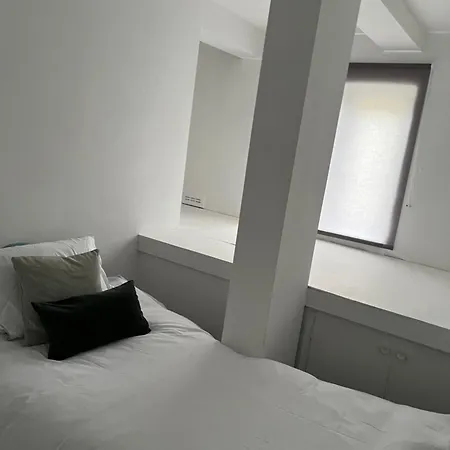 Grand Luxury City Apartment London