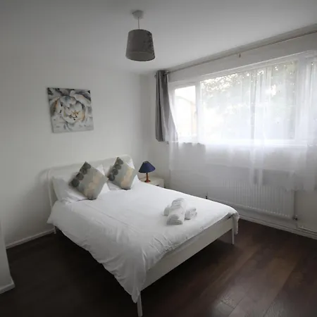 Charnwood Place * Hillingdon