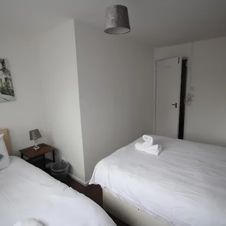 Charnwood Place * Hillingdon