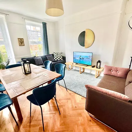 Victorian Amazing Three Bedroom
