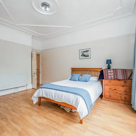 Holiday home Pass The Keys Wonderful Six Bed Victorian In London