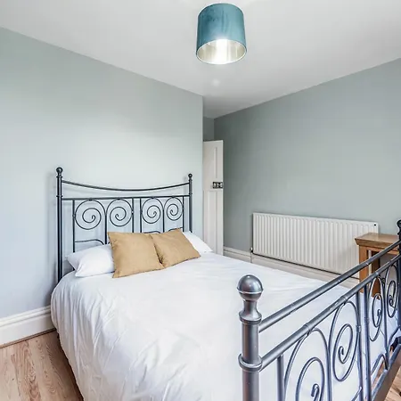 Pass The Keys Wonderful Six Bed Victorian In