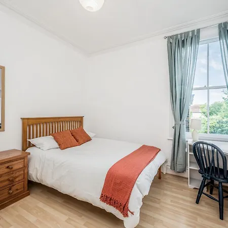 Pass The Keys Wonderful Six Bed Victorian In Holiday home London
