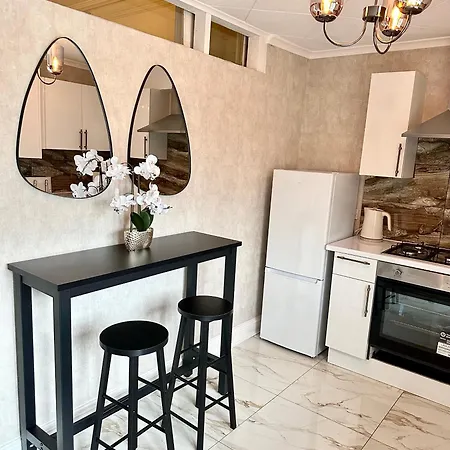 Apartment Elegant In *