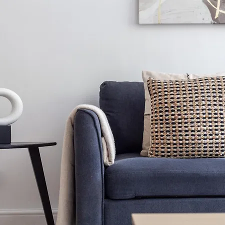 The Clapham Common Apartment *