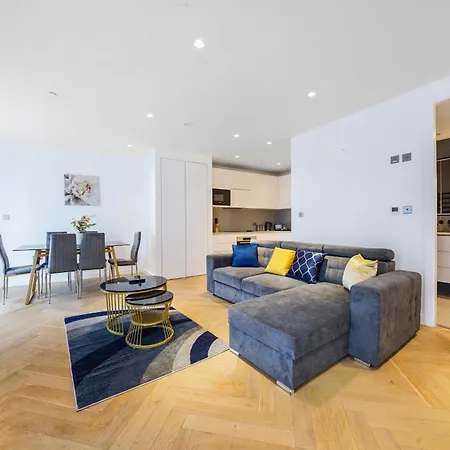 The Zurich Apartment, 6 Beds, 15mins To London, 10mins Wembley Stadium Apartment London
