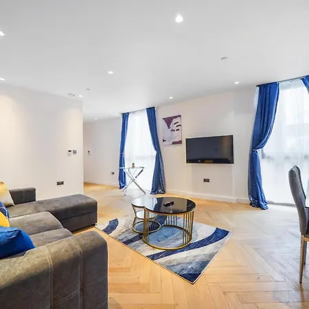 The Zurich Apartment, 6 Beds, 15mins To London, 10mins Wembley Stadium Apartment *