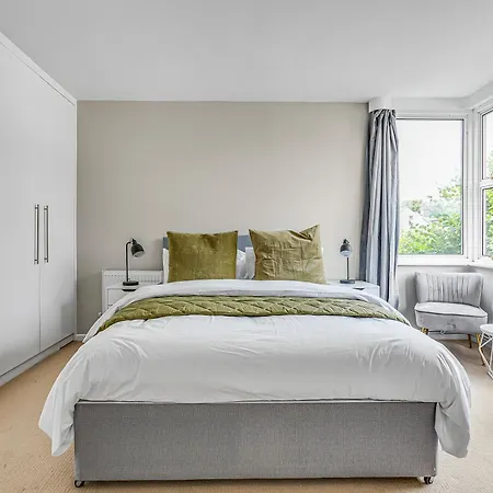 Putney Bridge Hideaway Apartment London