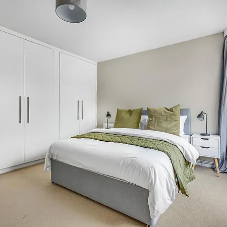 Putney Bridge Hideaway Apartment
