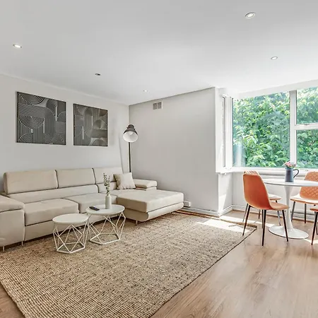Putney Bridge Hideaway Apartment