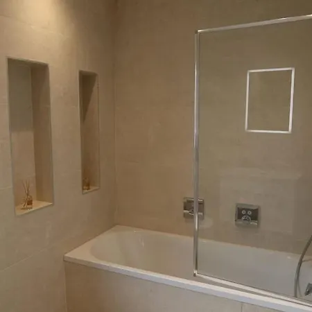 Apartment New Luxury Penthouse With 2 Bedrooms & 2 Bathrooms