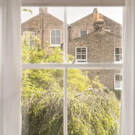 Newington Green, Beautiful 1 Bed Londra