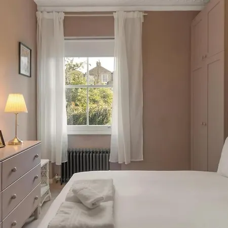 Newington Green, Beautiful 1 Bed Londra