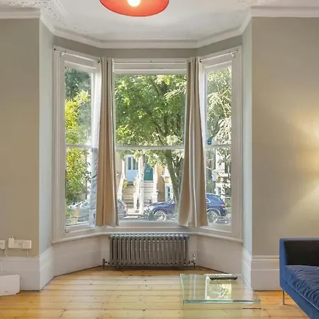 Newington Green, Beautiful 1 Bed * Londra