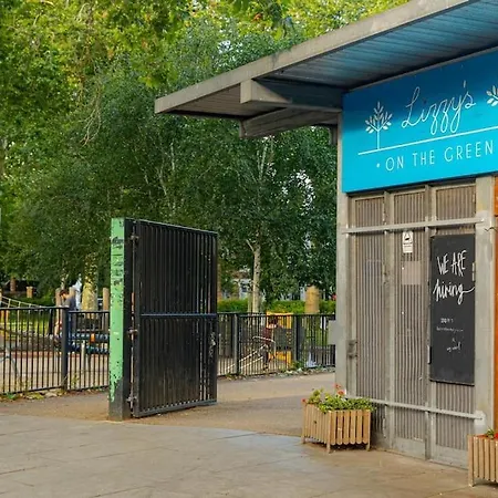 Newington Green, Beautiful 1 Bed * Londra