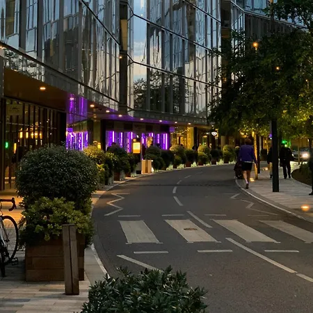 Apartment Modern 2 Bed Battersea Power Station London