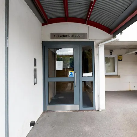 Apartment Windrush Court - Stunning Penthouse With River Views Near Stn Pass The Keys Erith