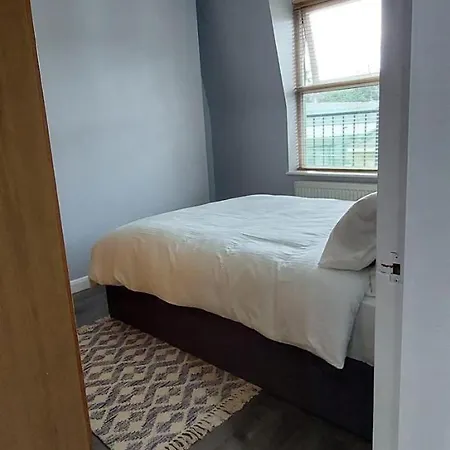 Apartment Stylish One Bedroom Flat In Finchley Road *