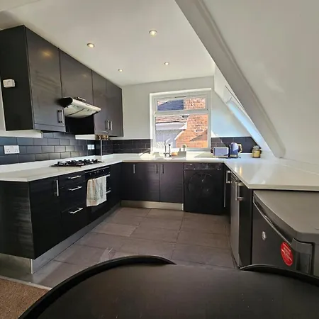 Luxury - Finchley Road Retreat London