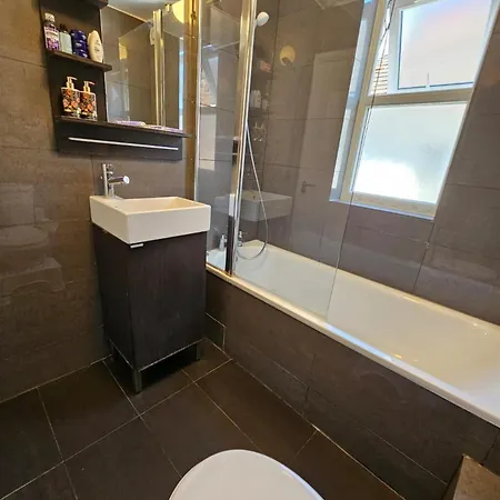 Luxury - Finchley Road Retreat * London