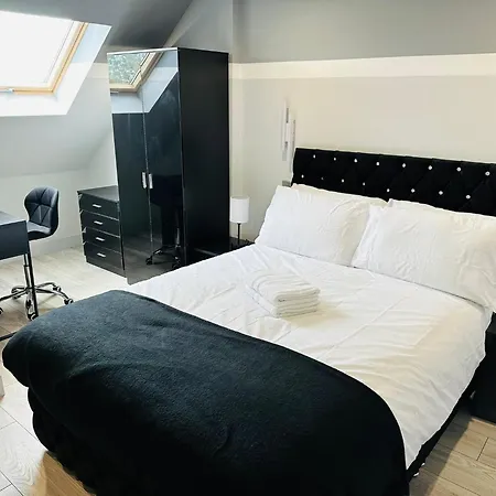 Guest house Letzi Private En-suite, Near Heathrow Airport T3 Hayes (Greater London)