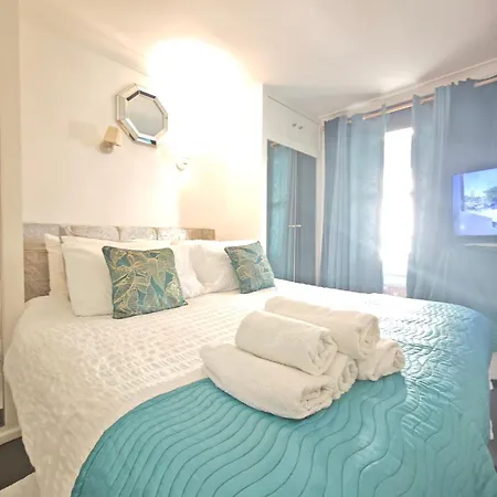 Sunny 1 Bedroom Flat In London
