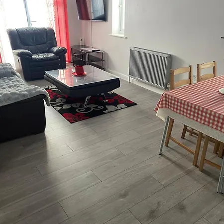 Apartment Forsyth - Spacious And Comfortable 2 Bedrooms Dagenham