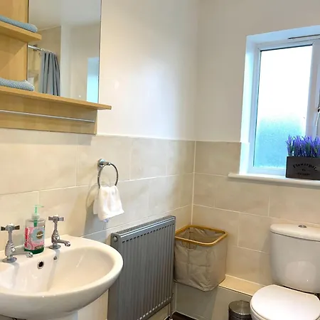 Forsyth - Spacious And Comfortable 2 Bedrooms Apartment *