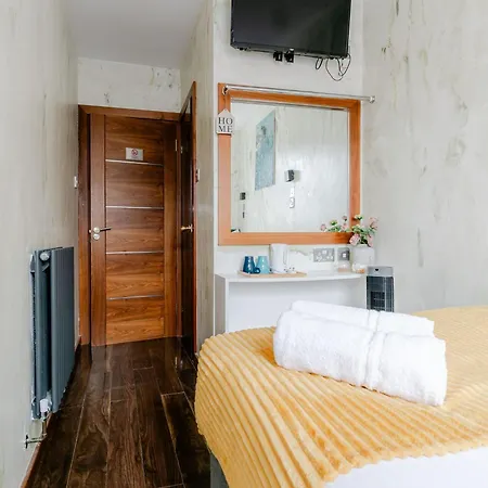 Nd - Hyde Park Hotel London