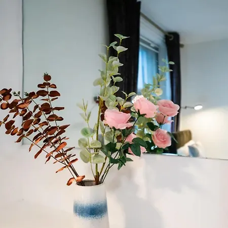 Nd - Hyde Park Hotel London