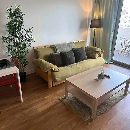 Apartment Entire 2 Bedroom Flat *