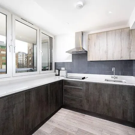 Charming In The Pleydell Estate Appartamento